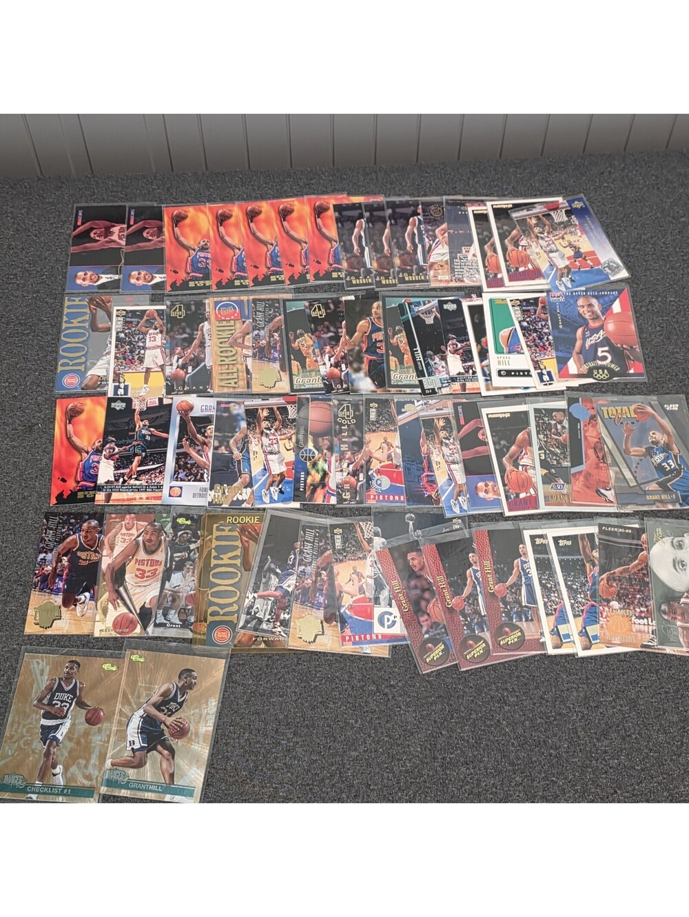 Grant Hill Lot of 62 NBA Basketball Cards - Rookies, Base, Inserts, 90s-00s
